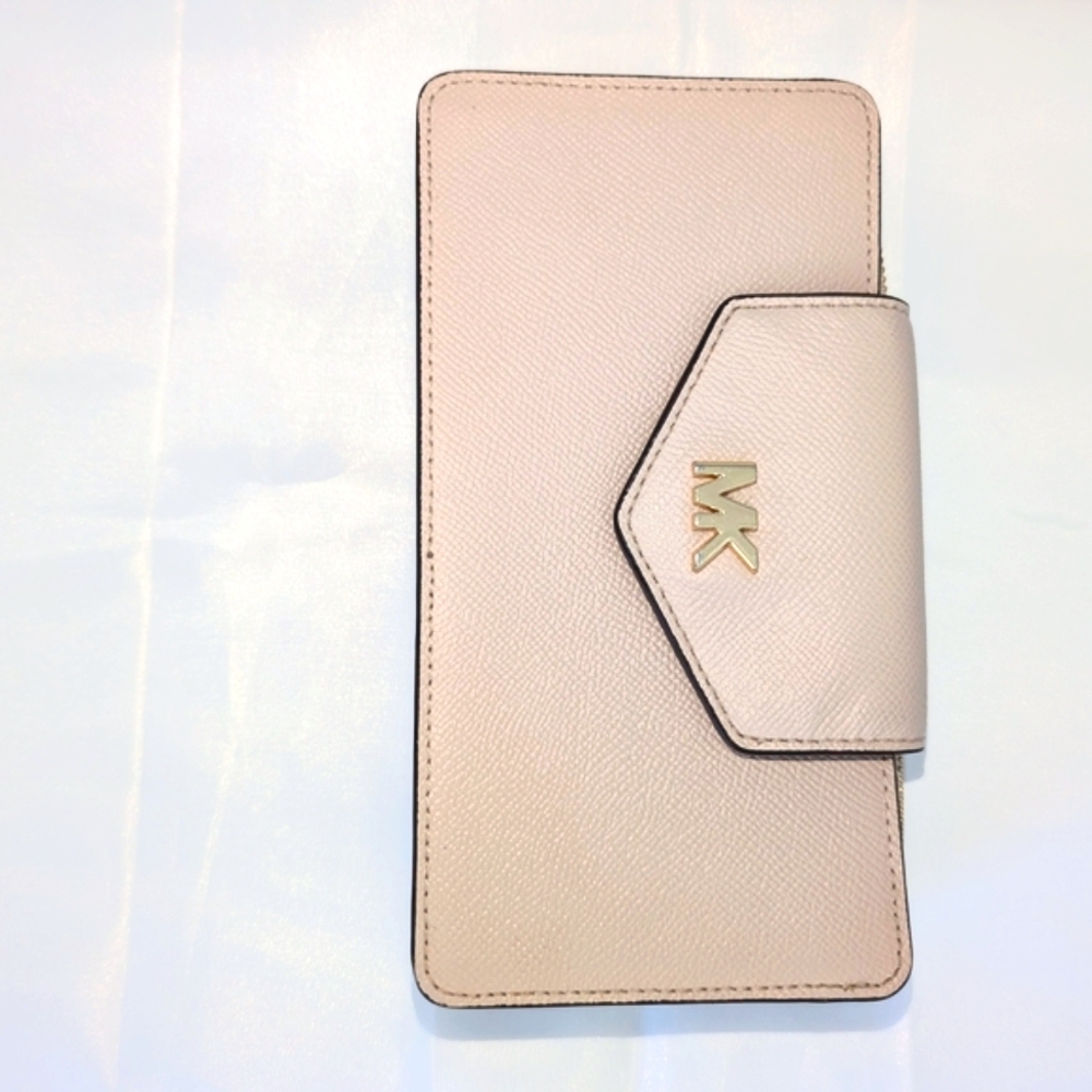 Michael Kors Pink Clutch